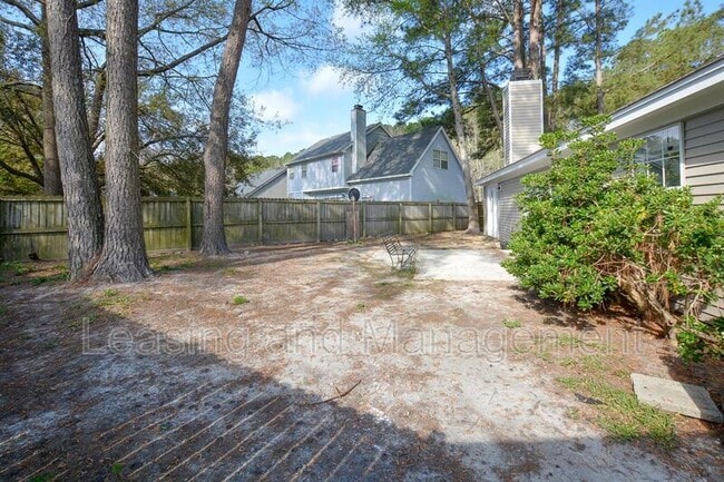 Building Photo - 801 Alwyn Blvd