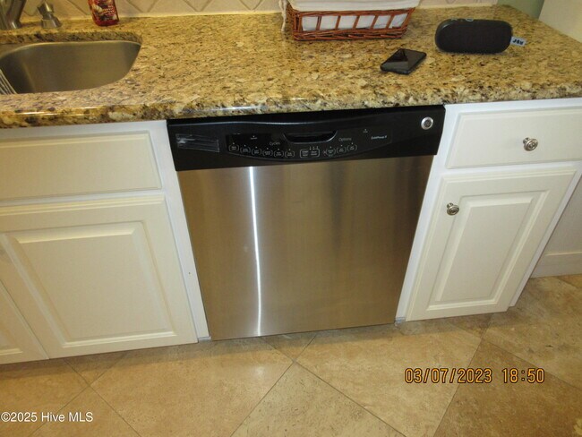 Building Photo - 108 Sea Star Cir