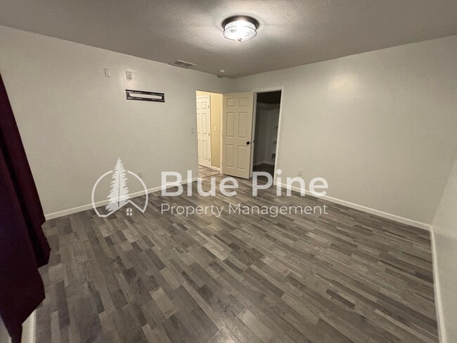 Building Photo - 5181 Ryanne Way