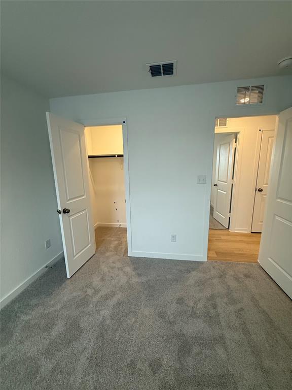 Building Photo - 138 Golden Bell Wy