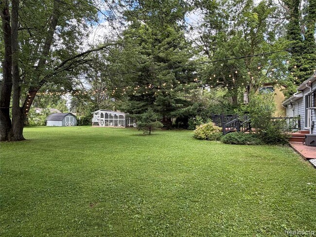 Building Photo - 306 Michelson Rd