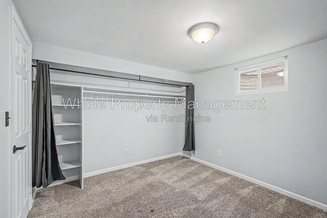 Building Photo - 3404 S Clinton Ct