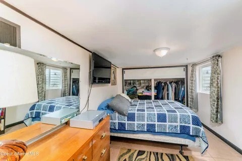 Building Photo - A st.