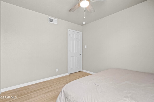 Building Photo - 12000 Prairie Ridge St