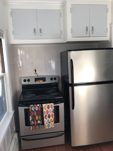 Building Photo - 98 Lancaster Rd