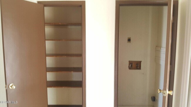 Building Photo - 1388 Trudy Elaine Dr