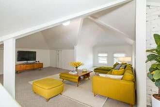 Building Photo - 2 Bedroom 1 Bath + Loft Apartment - One Bl...