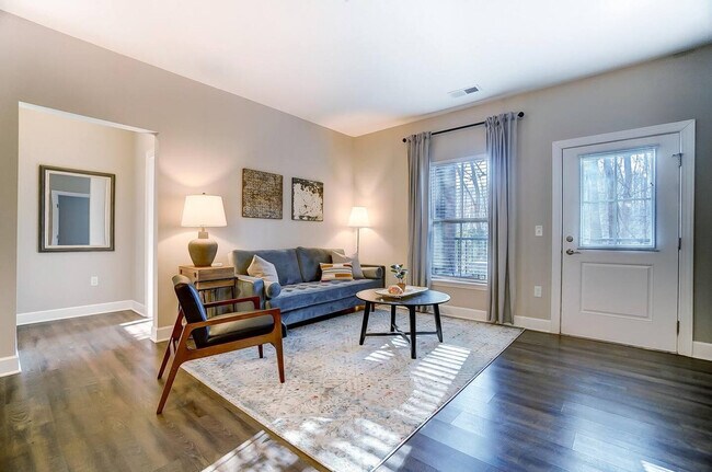 Primary Photo - 740 Zumstein Ln