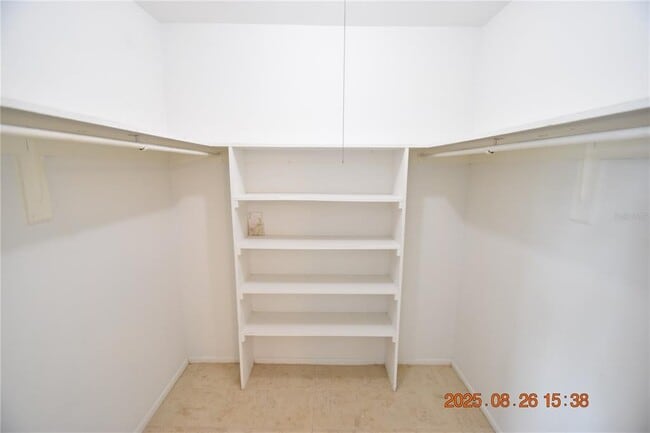 Building Photo - 3814 N Lake Dr