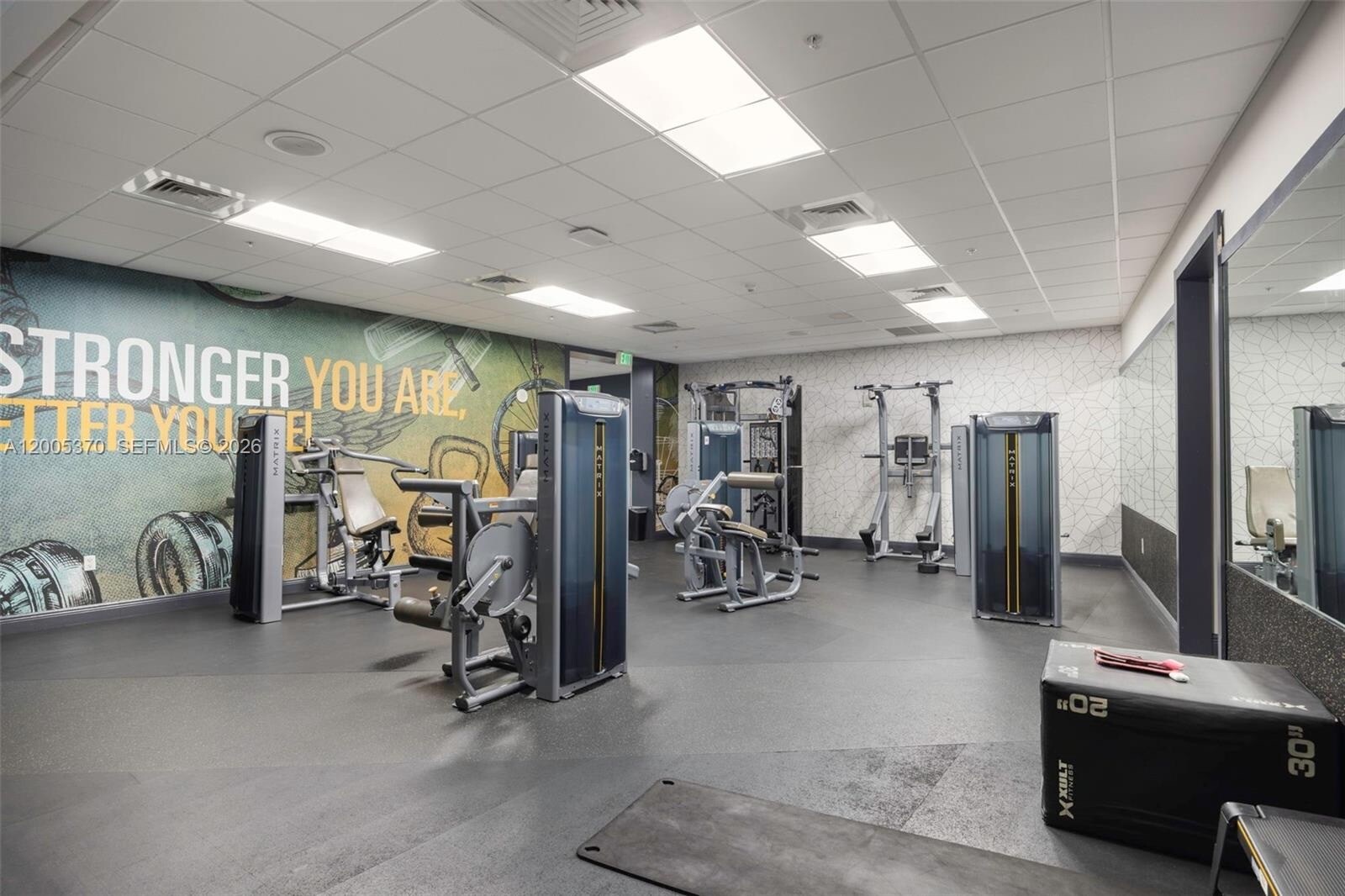 Building Photo - 1750 N Bayshore Dr