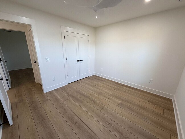 Building Photo - 117 Bates Lane Trail