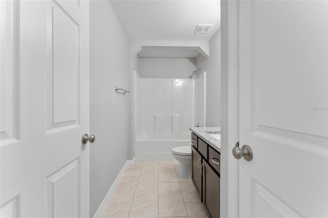 Building Photo - 9461 N Sandree Dr