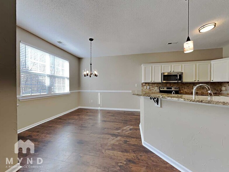 Building Photo - 166 Bluffton Rd