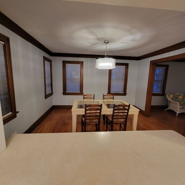 Building Photo - Historic, recently updated single-family h...