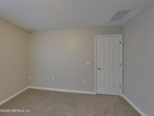 Building Photo - 5555 Village Pond Cir