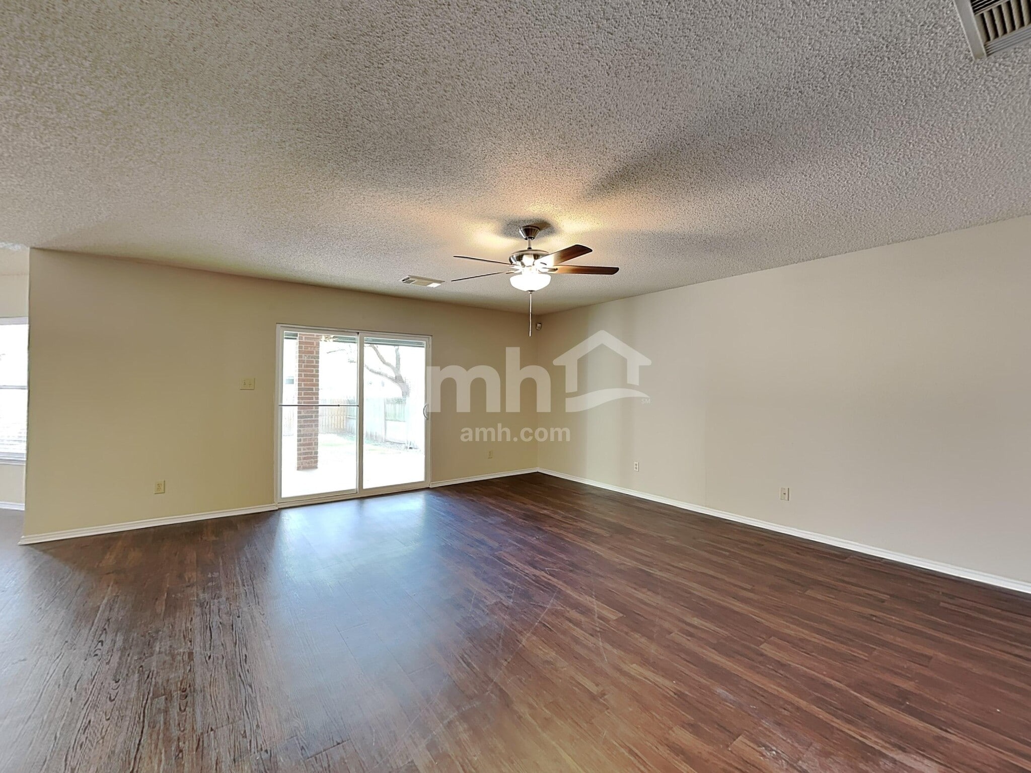 Building Photo - 438 Terra Cotta