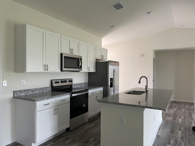 Building Photo - 1121 NW 13th Terrace