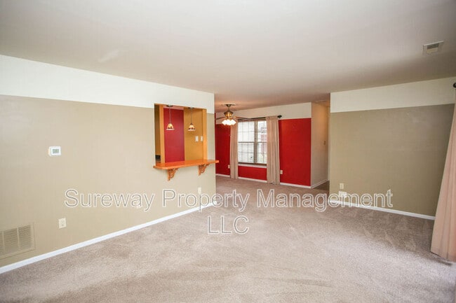 Building Photo - 315 Steeplechase Ct