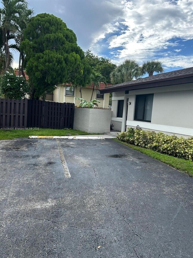Building Photo - 9630 SW 152nd Ave