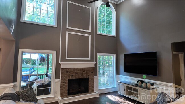 Building Photo - 410 Farm Branch Dr
