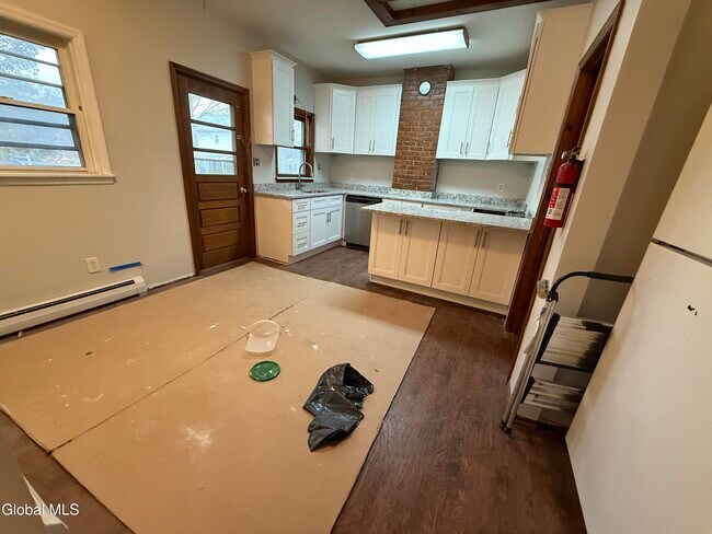 Building Photo - 38 State St