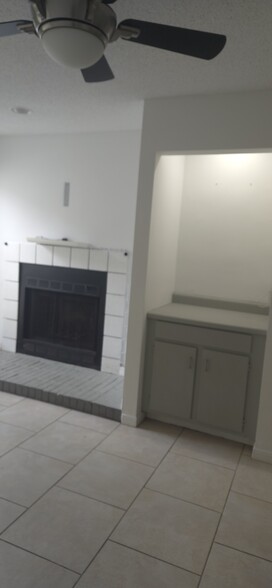 Building Photo - 10200 Belle Rive Blvd
