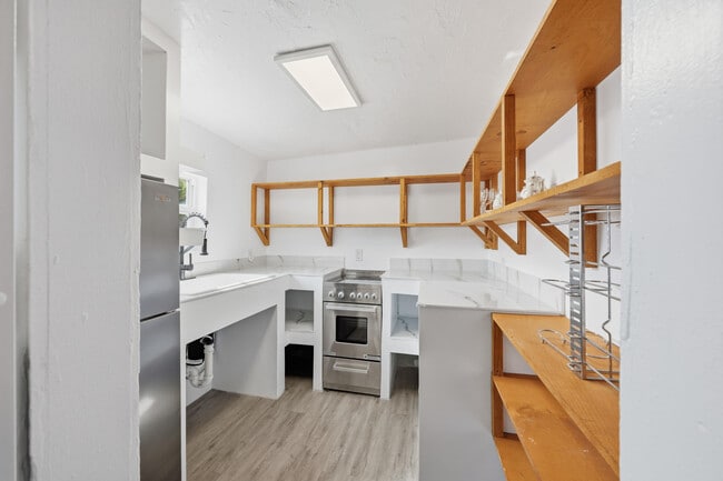 Building Photo - 308 SW 1st St