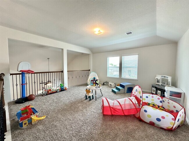 Building Photo - 5340 Camerford Ct