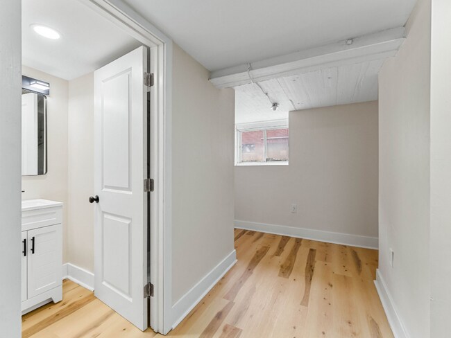 Building Photo - 2066 Eastburn Ave