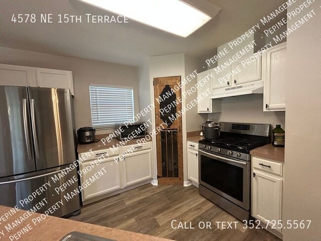 Building Photo - 4578 NE 15th Ter