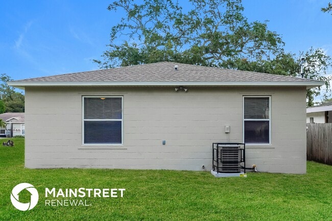 Building Photo - 1343 15th St S