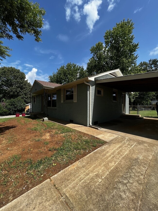 Building Photo - 206 Orleans Dr