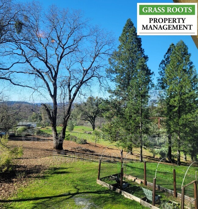 Building Photo - 22912 Montclaire Ct