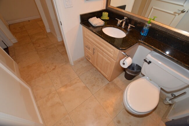 Building Photo - Meridian - Top-Floor 1 Bedroom | 1 Bath with City Views