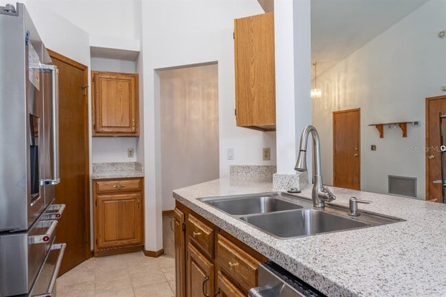 Building Photo - 14180 Hampton Falls Dr N