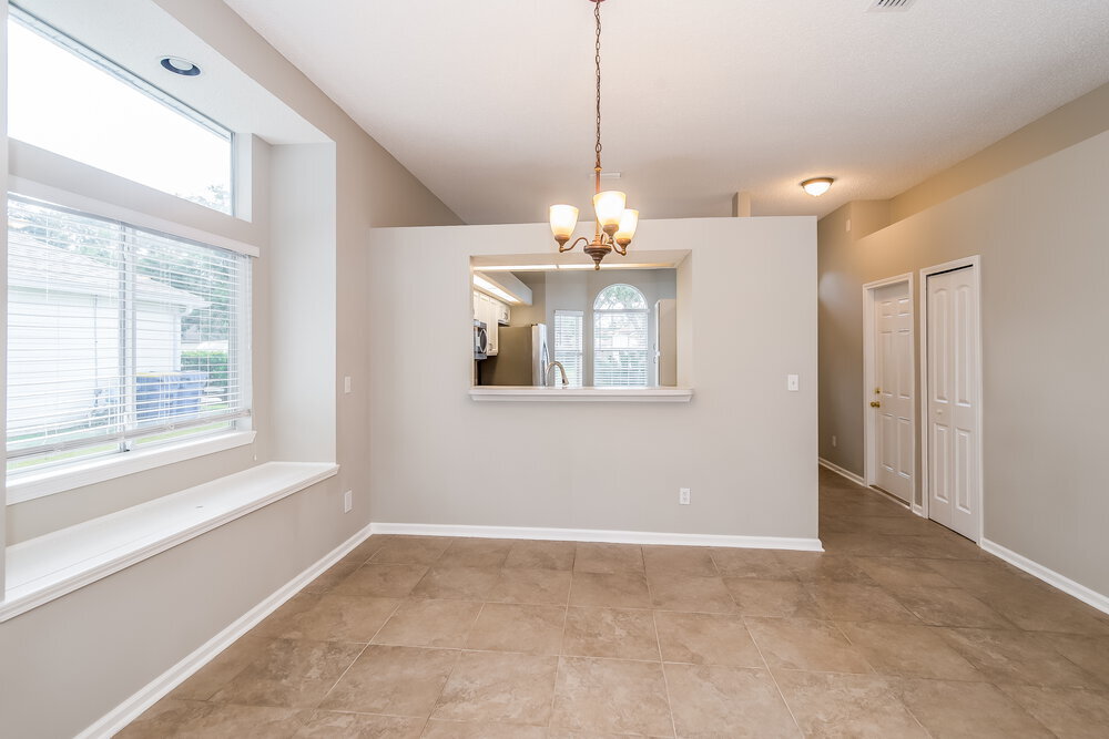 Building Photo - 3338 Ayrshire St