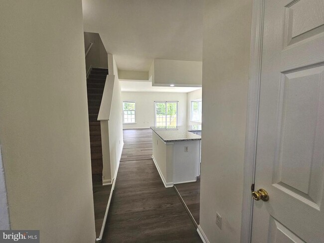 Building Photo - 124 Bay Hill Ln