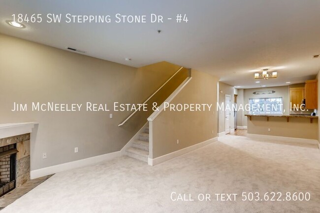 Building Photo - Updated 3 Bedroom Townhome is located near...