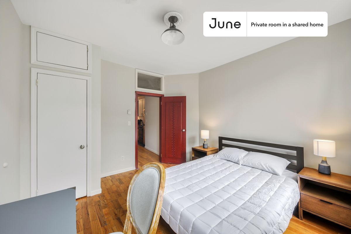 Building Photo - Room in Shared 3 bed/1 bath home