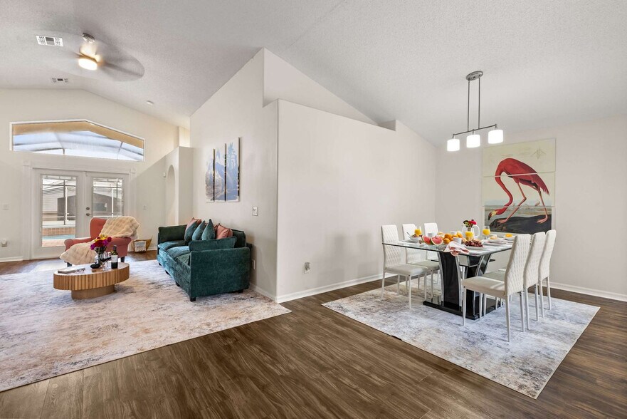 Building Photo - 2660 Oneida Loop