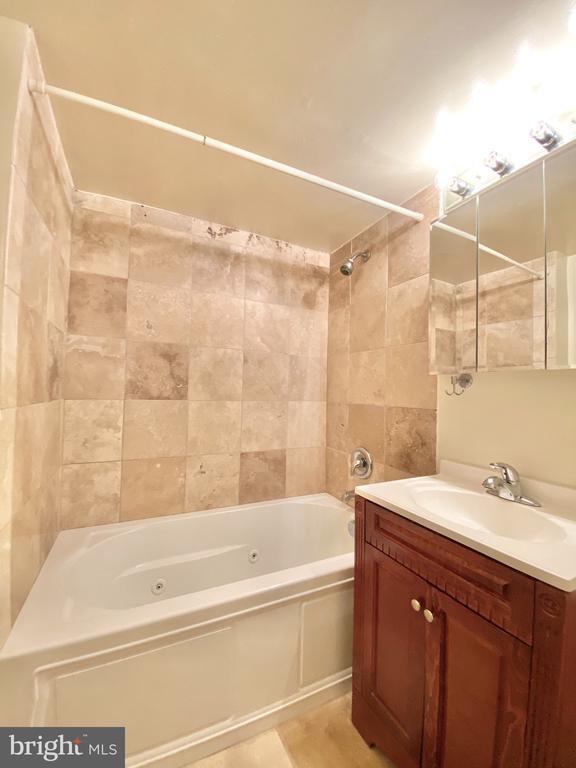 Building Photo - 1600 Prince St