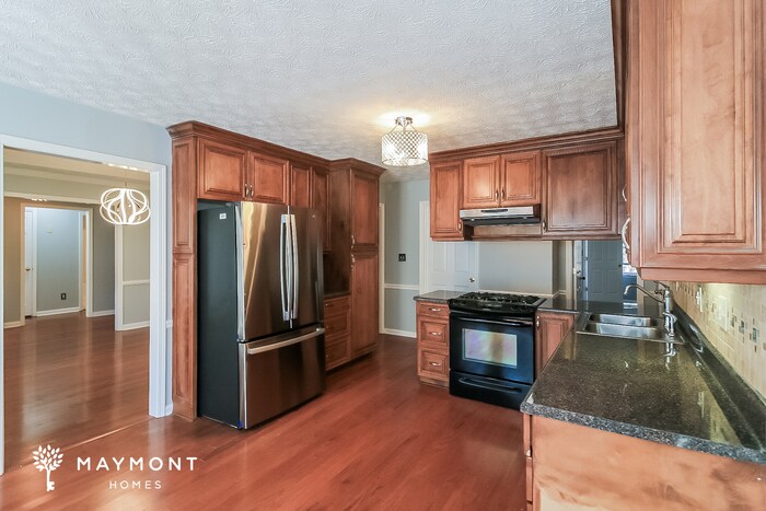 Building Photo - 295 N Oakland Cir