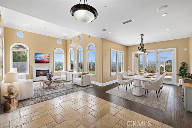 Building Photo - 18 Via Cima
