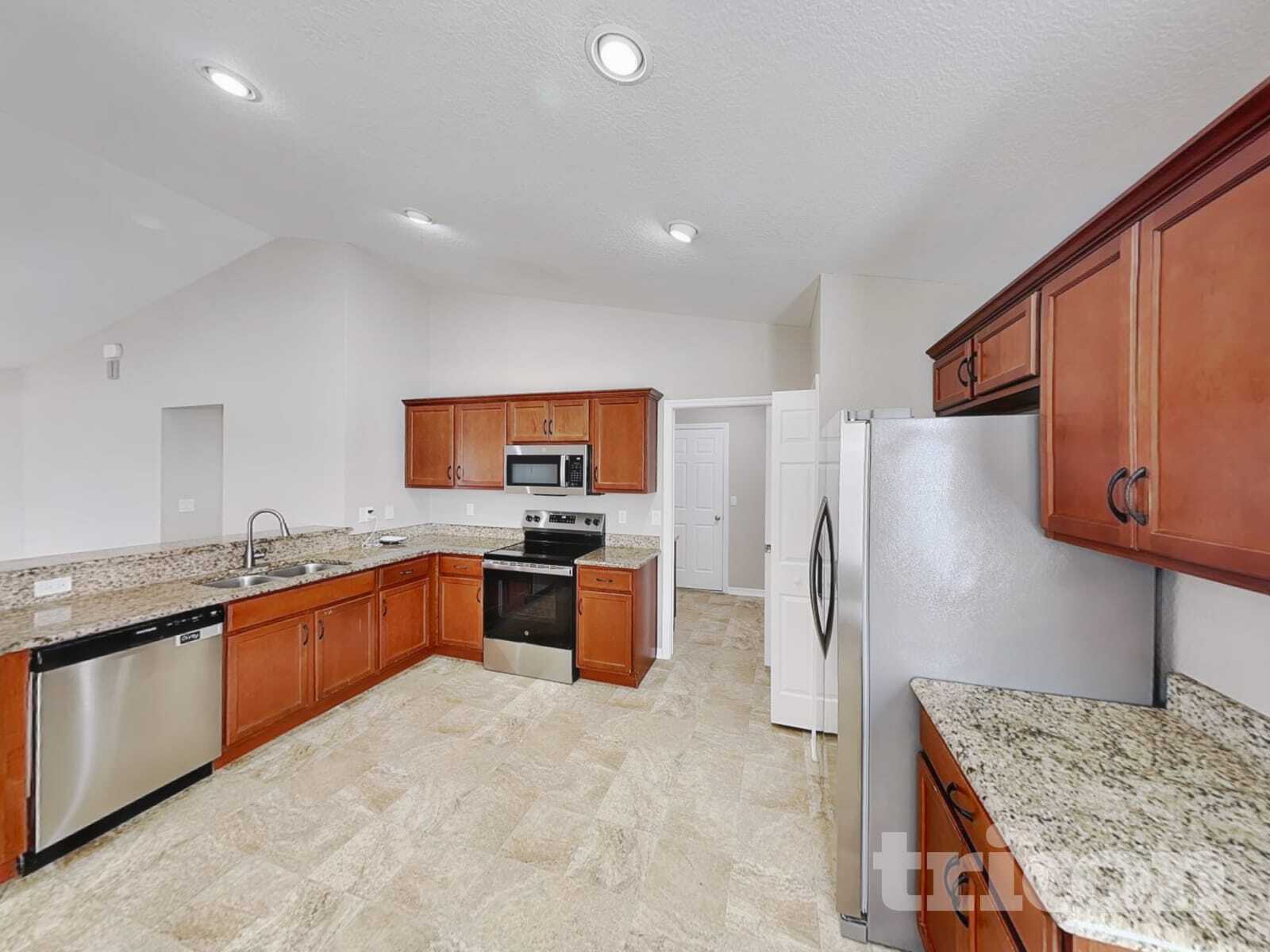 Building Photo - 2311 12th Ave E