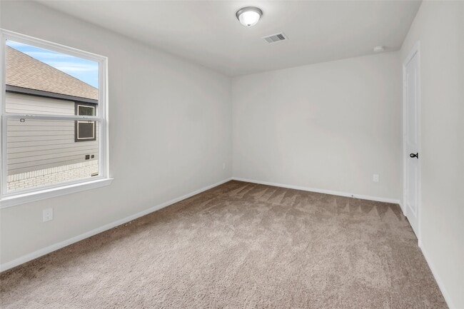 Building Photo - 15100 Crown Mnr Dr