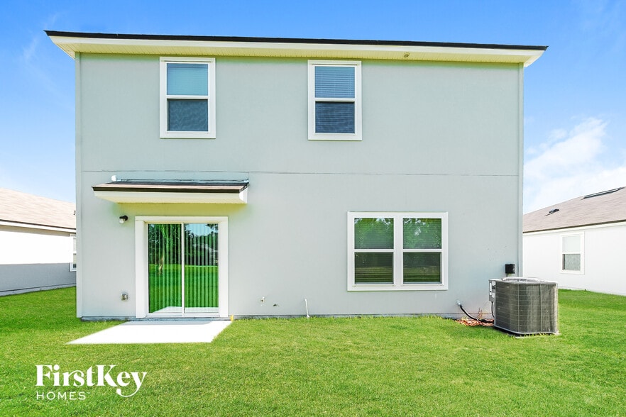 Building Photo - 325 Jarama Cir