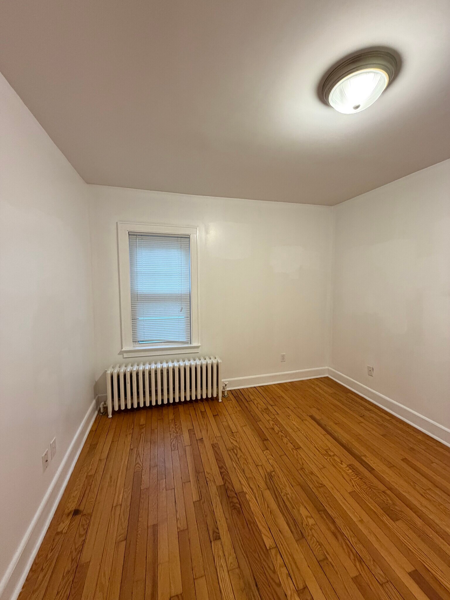 Building Photo - 860 Migeon Ave