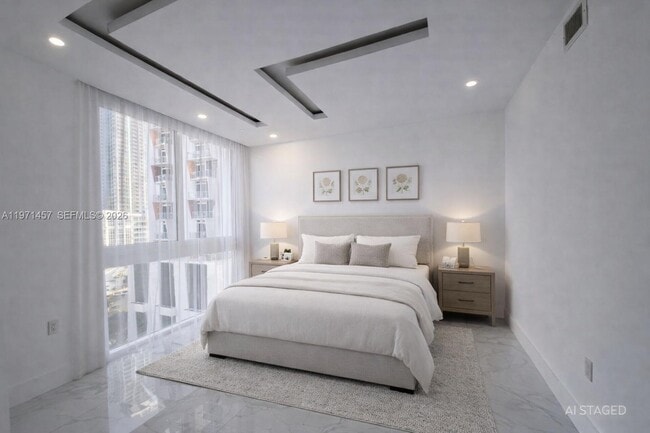 Building Photo - 600 NE 27th St