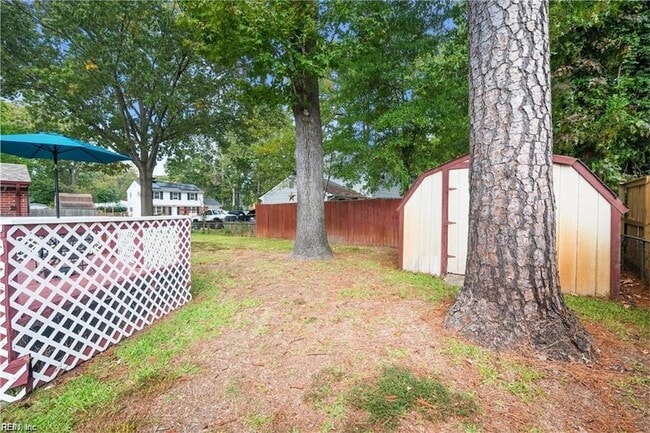 Building Photo - 3252 Club House Rd