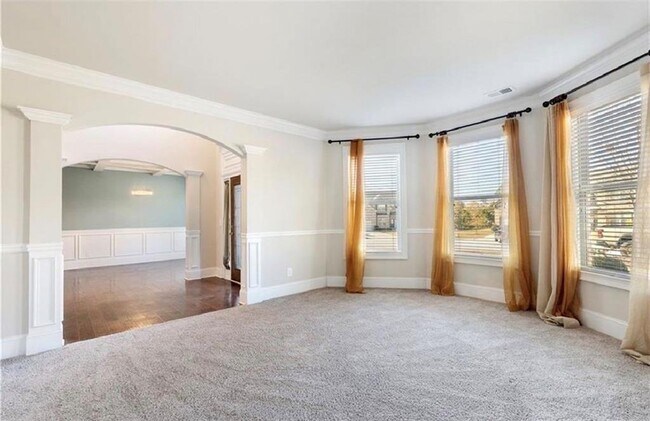 Building Photo - 2727 Cove View Ct SE